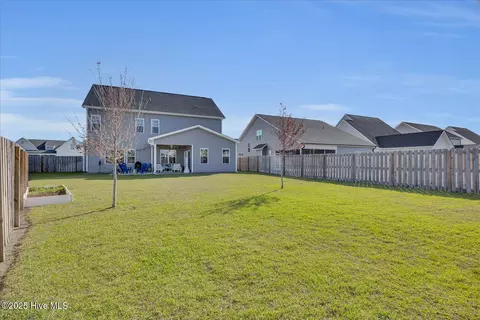 Exterior - 201 E Barred Owl Dr, Hampstead, NC 28443 photo 10 of 15