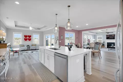 Kitchen - 201 E Barred Owl Dr, Hampstead, NC 28443 photo 5 of 7