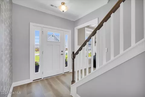 Entry Way - 201 E Barred Owl Dr, Hampstead, NC 28443 photo 2 of 7