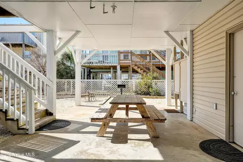 Exterior - 426 SW 3rd St, Sunset Beach, NC 28468 photo 3 of 4