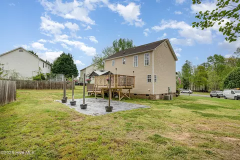 Exterior - 34 Stuart Dr, Benson, NC 27504 photo 5 of 6