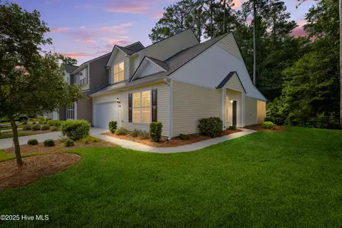 319 Bulkhead Bnd, Calabash, NC 28467