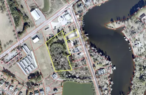 130 Perrytown Rd, New Bern, NC 28562