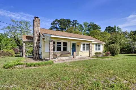 101 Lee Dr, Leland, NC 28451