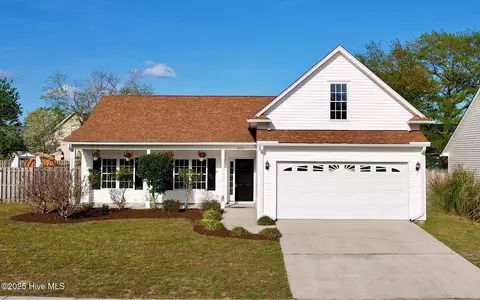 6707 Dorrington Dr, Wilmington, NC 28412