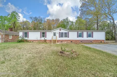 1493 Millpond Rd, Elizabeth City, NC 27909