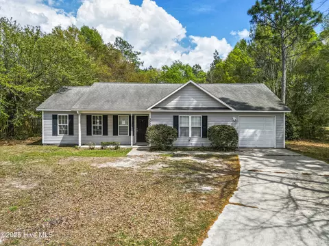 3993 Carriage Ln NE, Leland, NC 28451