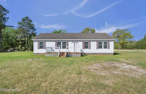 559 Autrytown Rd, Elizabethtown, NC 28337