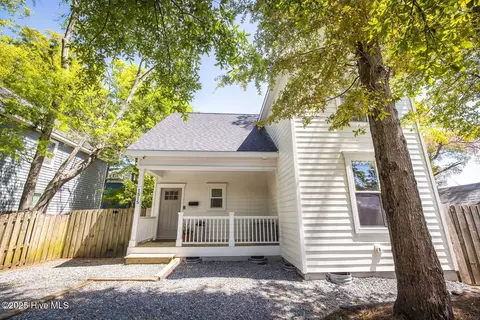 Exterior - 1515 Hooper St, Wilmington, NC 28401 photo 3 of 14