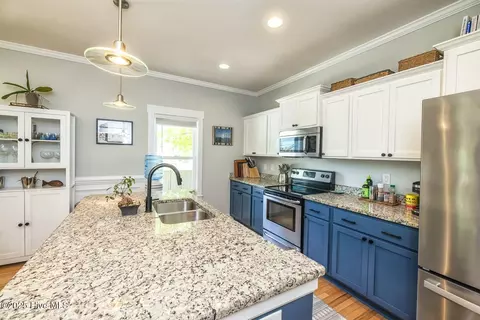 Kitchen - 1515 Hooper St, Wilmington, NC 28401 photo 4 of 9
