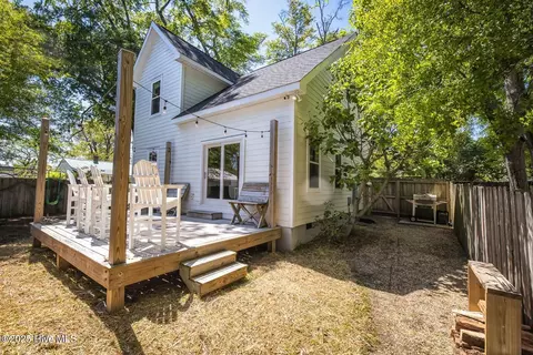 Exterior - 1515 Hooper St, Wilmington, NC 28401 photo 9 of 14