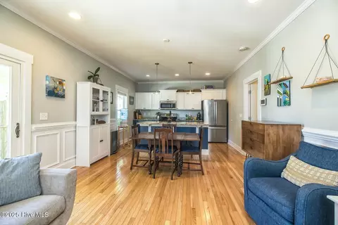 Dining - 1515 Hooper St, Wilmington, NC 28401 photo 2 of 4