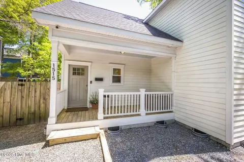 Exterior - 1515 Hooper St, Wilmington, NC 28401 photo 5 of 14
