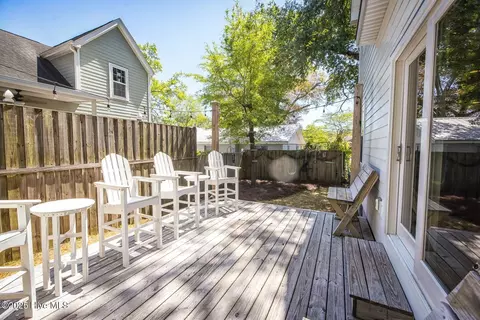 Exterior - 1515 Hooper St, Wilmington, NC 28401 photo 6 of 14