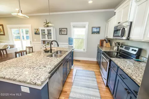 Kitchen - 1515 Hooper St, Wilmington, NC 28401 photo 6 of 9
