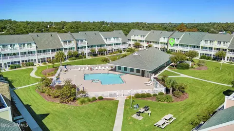 9201 Coast Guard Rd #H206, Emerald Isle, NC 28594
