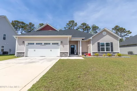 208 Lookout Ln, Sneads Ferry, NC 28460