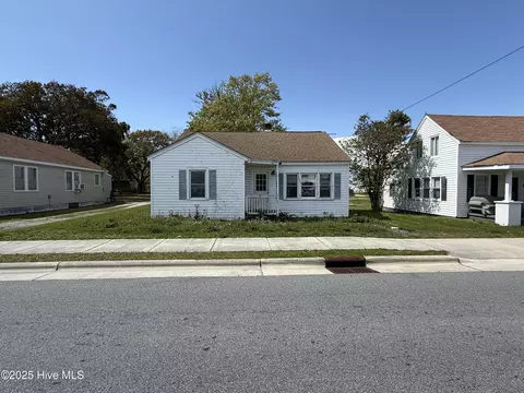 415 Turner St, Beaufort, NC 28516