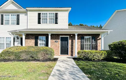 1100 Springwood Dr, Jacksonville, NC 28546