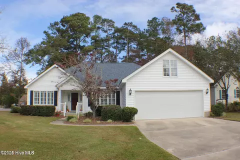 413 Oakmont Dr, Morehead City, NC 28557