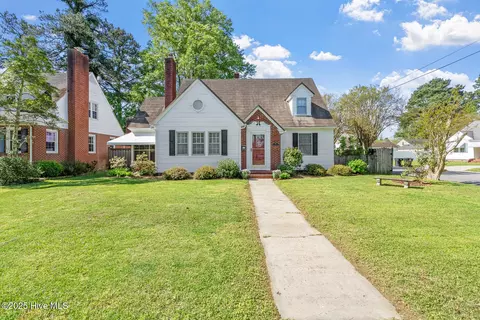 901 Hunnicutt Ave, Elizabeth City, NC 27909