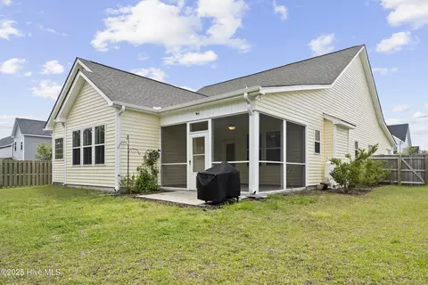 Exterior - 208 Bachmans Trl, Hampstead, NC 28443 photo 5 of 6