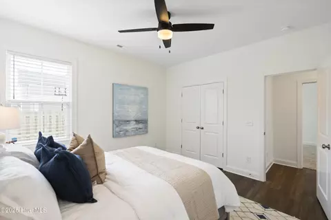 Bedroom - 208 Bachmans Trl, Hampstead, NC 28443 photo 6 of 7