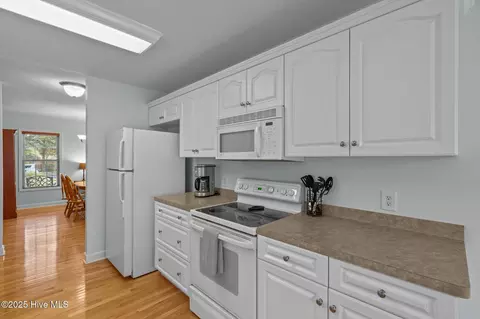Kitchen - 15 Garner Ln, Pinehurst, NC 28374 photo 3 of 5