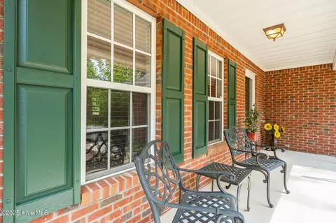 Exterior - 15 Garner Ln, Pinehurst, NC 28374 photo 4 of 13