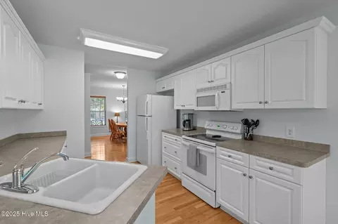 Kitchen - 15 Garner Ln, Pinehurst, NC 28374 photo 1 of 5