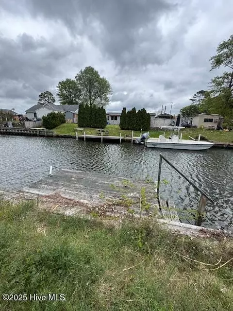 105 Teal Ct, Grandy, NC 27939 photo 3