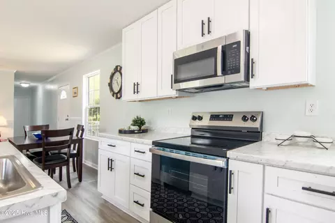 202 Mcgregor Rd, Castle Hayne, NC 28429 photo 5