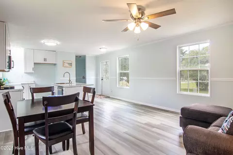 202 Mcgregor Rd, Castle Hayne, NC 28429 photo 9