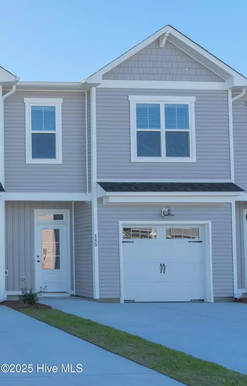 136 Jansen Ln, Winnabow, NC 28479