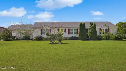 4657 Ray Rd, Spring Lake, NC 28390