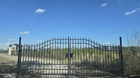 0000 New Britton Hwy E, Whiteville, NC 28472