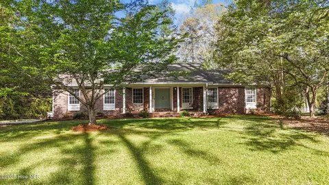 6450 Fairway Dr, Grifton, NC 28530