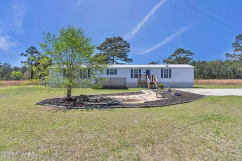 209 N Alena Ct, Hampstead, NC 28443