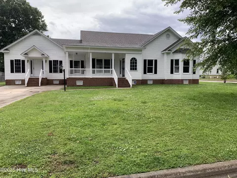 3700 Trace Dr, Wilson, NC 27893