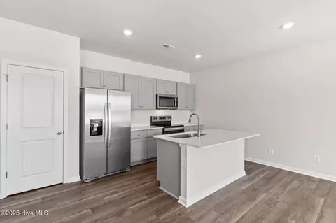 436 Cherokee Rd, Boiling Spring Lakes, NC 28461 photo 6