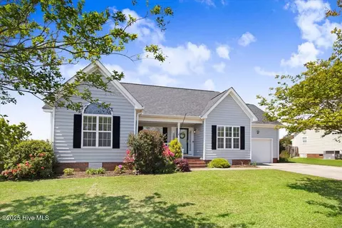 615 Carrington Ln, Winterville, NC 28590