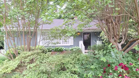 2005 Queens Ct, Greensboro, NC 27408