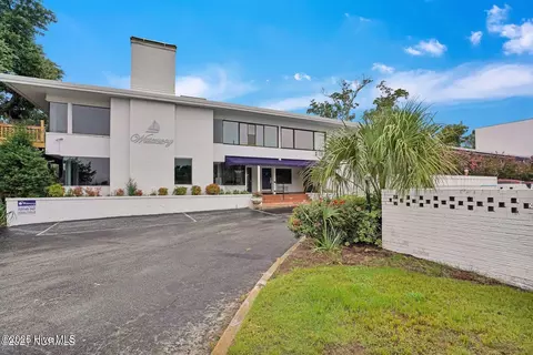 7246 Wrightsville Ave #223, Wilmington, NC 28403