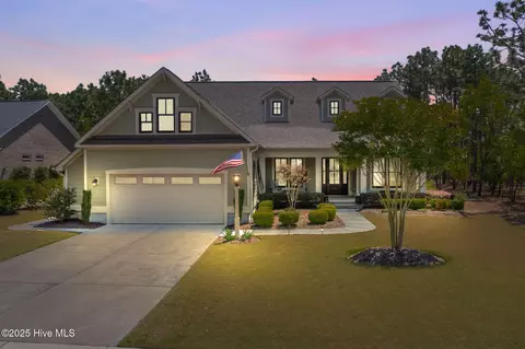 2766 Parkridge Dr, Southport, NC 28461