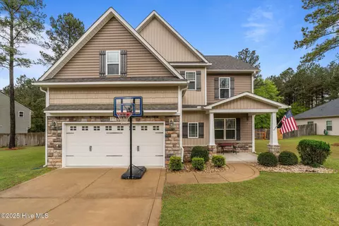 215 Almond Dr, Cameron, NC 28326