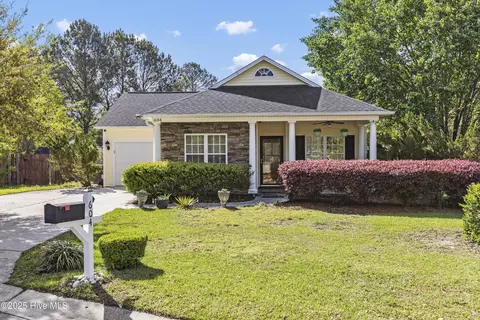 604 Lanvale Hills Cir, Leland, NC 28451