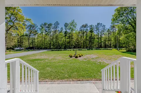Exterior - 169 Pearsons Ln, Hampstead, NC 28443 photo 9 of 18