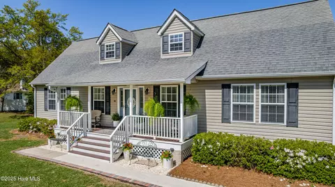 Exterior - 169 Pearsons Ln, Hampstead, NC 28443 photo 2 of 18
