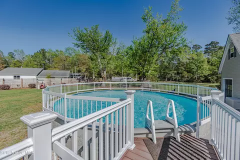 Exterior - 169 Pearsons Ln, Hampstead, NC 28443 photo 12 of 18