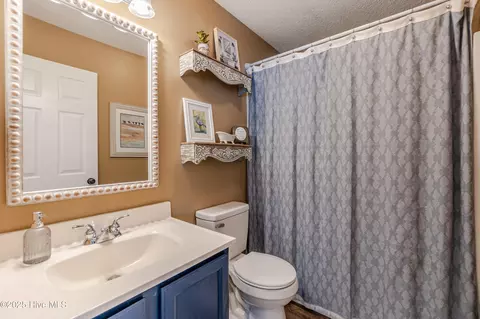 Bath - 169 Pearsons Ln, Hampstead, NC 28443 photo 7 of 10